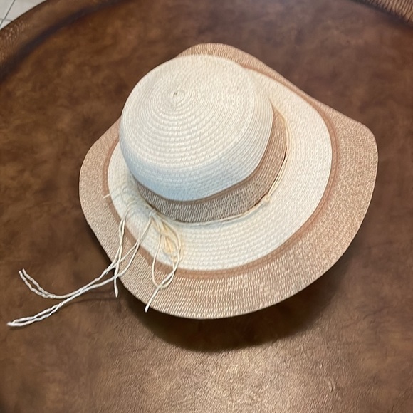 Women’s Colombino Headwear Paper Wide Brim Sun Hat - Picture 2 of 5